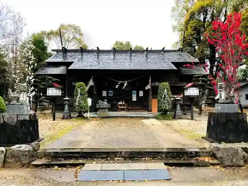 諏訪神社の本殿