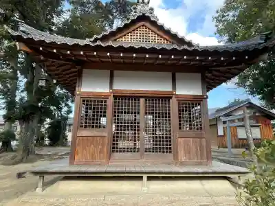 一杵神社(大宝神社飛地境内)の{uncategorized: "未分類", other: "その他", undefined: "問題あり", building: "その他建物", grave: "お墓", sacred_gate: "鳥居", guardian: "狛犬", statue: "像", buddha: "仏像", history: "歴史", nature: "自然", garden: "庭園", animal: "動物", pagoda: "塔", temizu: "手水舎", mountain_gate: "山門・神門", sanctuary: "本殿・本堂", subordinate: "末社・摂社", art: "芸術", scenery: "景色", jizo: "地蔵", ema: "絵馬", goshuin: "御朱印", omikuji: "おみくじ", items: "授与品その他", amulet: "お守り", goshuincho: "御朱印帳", eats: "食事", festival: "お祭り", votive_dance: "神楽", shichigosan: "七五三参", wedding: "結婚式", experience: "体験その他", initially: "初詣", around: "周辺", anti_infection: "感染症対策"}