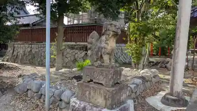 櫟原神社の狛犬