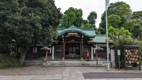 白金氷川神社の本殿