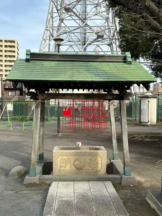 東八幡神社の手水舎