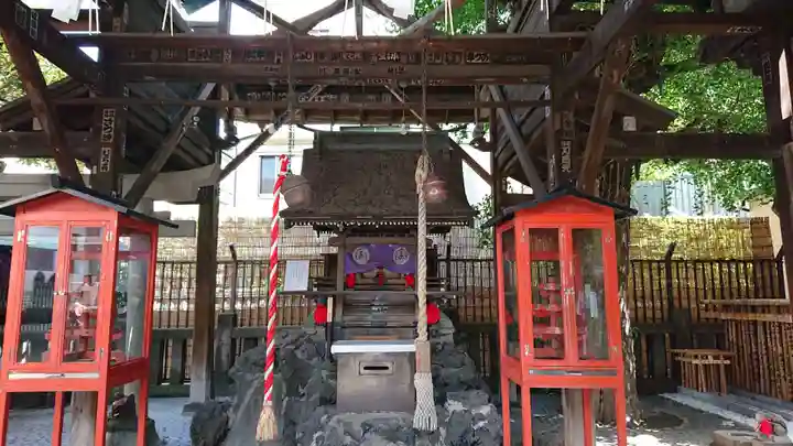 被官稲荷神社の本殿・本堂