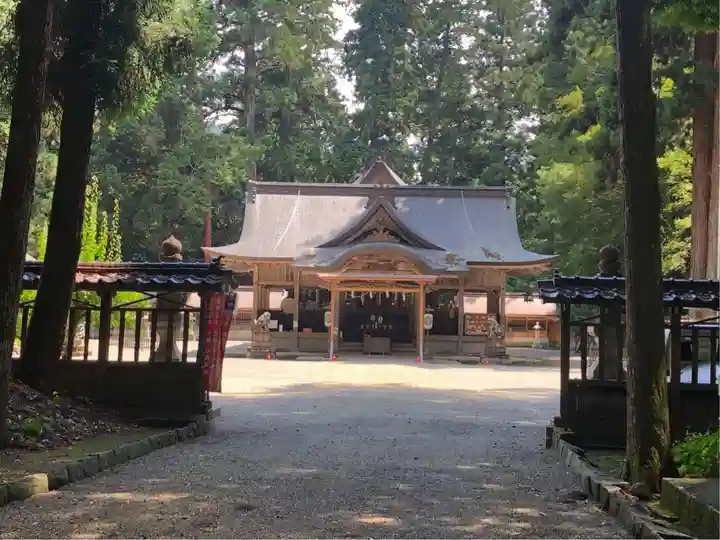 伊和神社の本殿・本堂