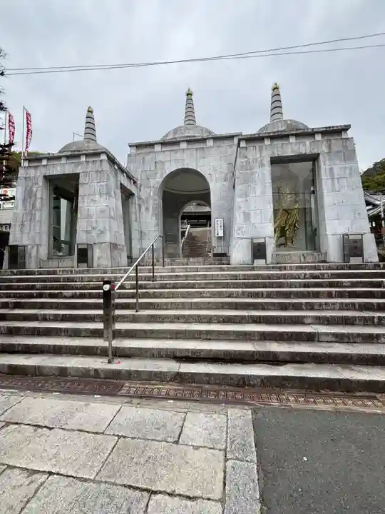 最上稲荷山妙教寺(岡山県)