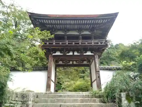 長岳寺の山門