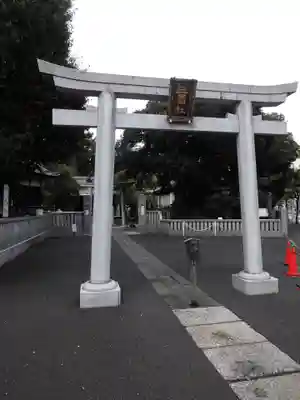 三囲神社の鳥居