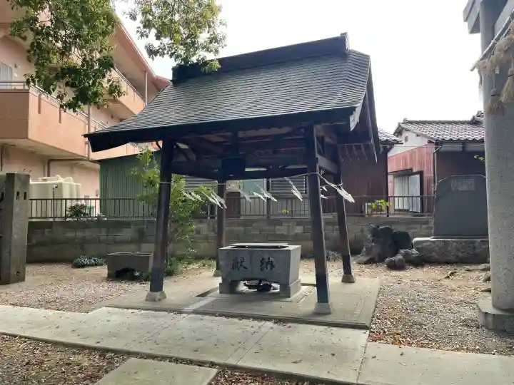 諏訪大神社 の{uncategorized: "未分類", other: "その他", undefined: "問題あり", building: "その他建物", grave: "お墓", sacred_gate: "鳥居", guardian: "狛犬", statue: "像", buddha: "仏像", history: "歴史", nature: "自然", garden: "庭園", animal: "動物", pagoda: "塔", temizu: "手水舎", mountain_gate: "山門・神門", sanctuary: "本殿・本堂", subordinate: "末社・摂社", art: "芸術", scenery: "景色", jizo: "地蔵", ema: "絵馬", goshuin: "御朱印", omikuji: "おみくじ", items: "授与品その他", amulet: "お守り", goshuincho: "御朱印帳", eats: "食事", festival: "お祭り", votive_dance: "神楽", shichigosan: "七五三参", wedding: "結婚式", experience: "体験その他", initially: "初詣", around: "周辺", anti_infection: "感染症対策"}