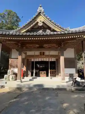 深江神社の{uncategorized: "未分類", other: "その他", undefined: "問題あり", building: "その他建物", grave: "お墓", sacred_gate: "鳥居", guardian: "狛犬", statue: "像", buddha: "仏像", history: "歴史", nature: "自然", garden: "庭園", animal: "動物", pagoda: "塔", temizu: "手水舎", mountain_gate: "山門・神門", sanctuary: "本殿・本堂", subordinate: "末社・摂社", art: "芸術", scenery: "景色", jizo: "地蔵", ema: "絵馬", goshuin: "御朱印", omikuji: "おみくじ", items: "授与品その他", amulet: "お守り", goshuincho: "御朱印帳", eats: "食事", festival: "お祭り", votive_dance: "神楽", shichigosan: "七五三参", wedding: "結婚式", experience: "体験その他", initially: "初詣", around: "周辺", anti_infection: "感染症対策"}