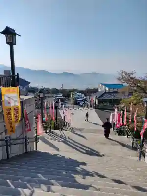 筑波山大御堂の{uncategorized: "未分類", other: "その他", undefined: "問題あり", building: "その他建物", grave: "お墓", sacred_gate: "鳥居", guardian: "狛犬", statue: "像", buddha: "仏像", history: "歴史", nature: "自然", garden: "庭園", animal: "動物", pagoda: "塔", temizu: "手水舎", mountain_gate: "山門・神門", sanctuary: "本殿・本堂", subordinate: "末社・摂社", art: "芸術", scenery: "景色", jizo: "地蔵", ema: "絵馬", goshuin: "御朱印", omikuji: "おみくじ", items: "授与品その他", amulet: "お守り", goshuincho: "御朱印帳", eats: "食事", festival: "お祭り", votive_dance: "神楽", shichigosan: "七五三参", wedding: "結婚式", experience: "体験その他", initially: "初詣", around: "周辺", anti_infection: "感染症対策"}