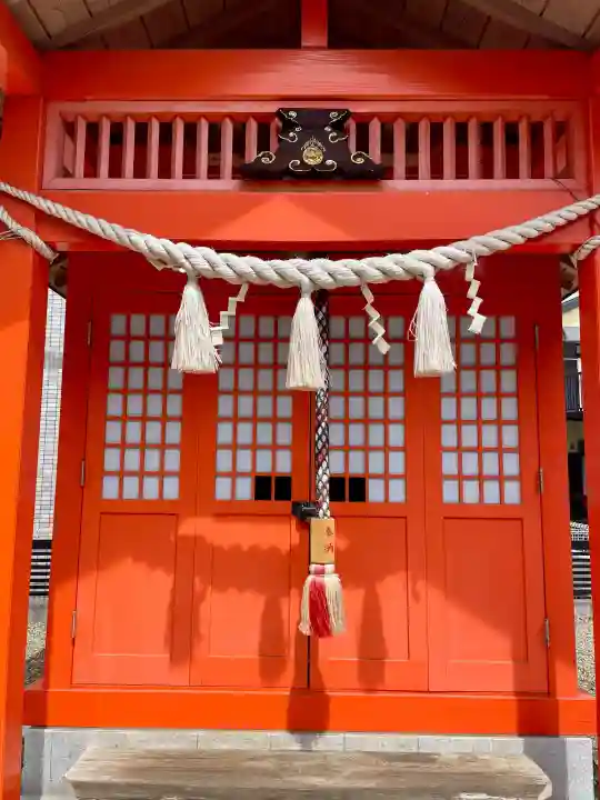 正一位原市場稲荷大明神の{uncategorized: "未分類", other: "その他", undefined: "問題あり", building: "その他建物", grave: "お墓", sacred_gate: "鳥居", guardian: "狛犬", statue: "像", buddha: "仏像", history: "歴史", nature: "自然", garden: "庭園", animal: "動物", pagoda: "塔", temizu: "手水舎", mountain_gate: "山門・神門", sanctuary: "本殿・本堂", subordinate: "末社・摂社", art: "芸術", scenery: "景色", jizo: "地蔵", ema: "絵馬", goshuin: "御朱印", omikuji: "おみくじ", items: "授与品その他", amulet: "お守り", goshuincho: "御朱印帳", eats: "食事", festival: "お祭り", votive_dance: "神楽", shichigosan: "七五三参", wedding: "結婚式", experience: "体験その他", initially: "初詣", around: "周辺", anti_infection: "感染症対策"}