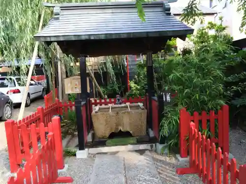 鴻神社の手水