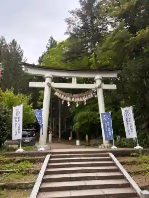 青海神社の{uncategorized: "未分類", other: "その他", undefined: "問題あり", building: "その他建物", grave: "お墓", sacred_gate: "鳥居", guardian: "狛犬", statue: "像", buddha: "仏像", history: "歴史", nature: "自然", garden: "庭園", animal: "動物", pagoda: "塔", temizu: "手水舎", mountain_gate: "山門・神門", sanctuary: "本殿・本堂", subordinate: "末社・摂社", art: "芸術", scenery: "景色", jizo: "地蔵", ema: "絵馬", goshuin: "御朱印", omikuji: "おみくじ", items: "授与品その他", amulet: "お守り", goshuincho: "御朱印帳", eats: "食事", festival: "お祭り", votive_dance: "神楽", shichigosan: "七五三参", wedding: "結婚式", experience: "体験その他", initially: "初詣", around: "周辺", anti_infection: "感染症対策"}
