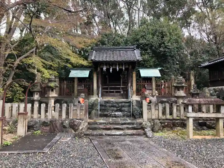 城山八幡宮の末社・摂社