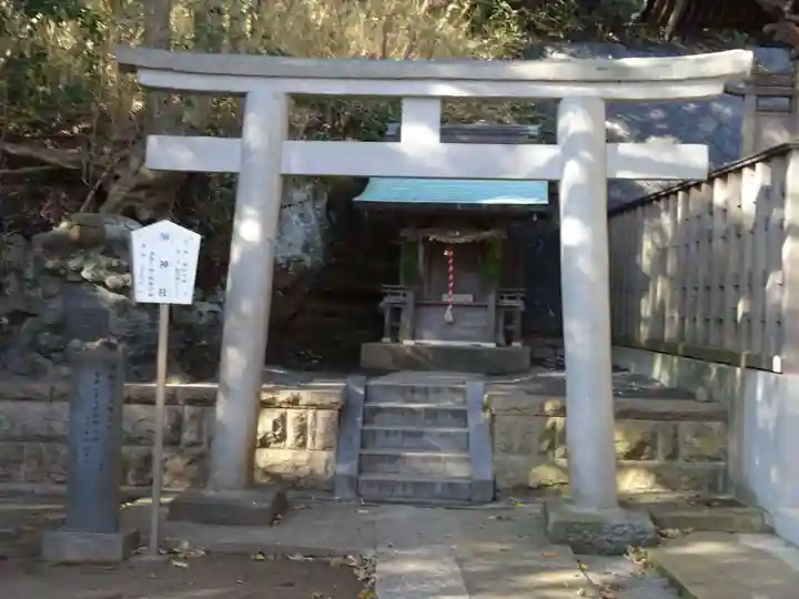 小動神社の末社・摂社