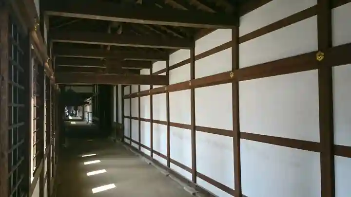 大仏寺の{uncategorized: "未分類", other: "その他", undefined: "問題あり", building: "その他建物", grave: "お墓", sacred_gate: "鳥居", guardian: "狛犬", statue: "像", buddha: "仏像", history: "歴史", nature: "自然", garden: "庭園", animal: "動物", pagoda: "塔", temizu: "手水舎", mountain_gate: "山門・神門", sanctuary: "本殿・本堂", subordinate: "末社・摂社", art: "芸術", scenery: "景色", jizo: "地蔵", ema: "絵馬", goshuin: "御朱印", omikuji: "おみくじ", items: "授与品その他", amulet: "お守り", goshuincho: "御朱印帳", eats: "食事", festival: "お祭り", votive_dance: "神楽", shichigosan: "七五三参", wedding: "結婚式", experience: "体験その他", initially: "初詣", around: "周辺", anti_infection: "感染症対策"}