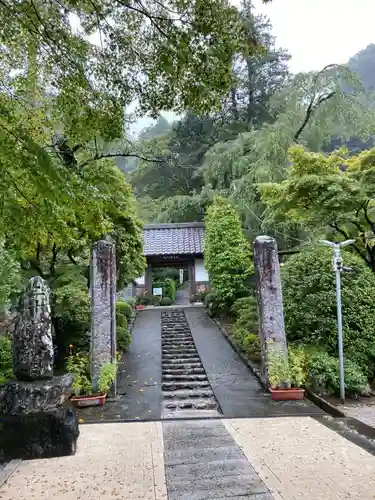 大渕寺の山門