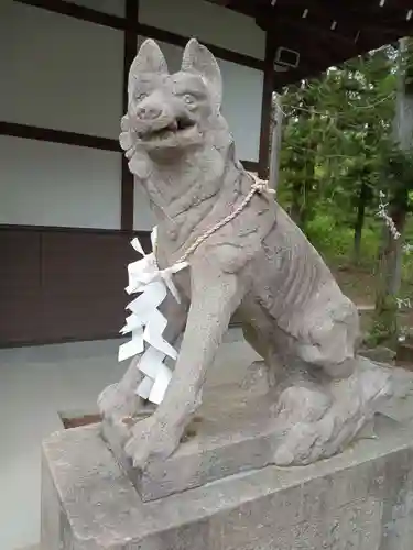 山津見神社の狛犬