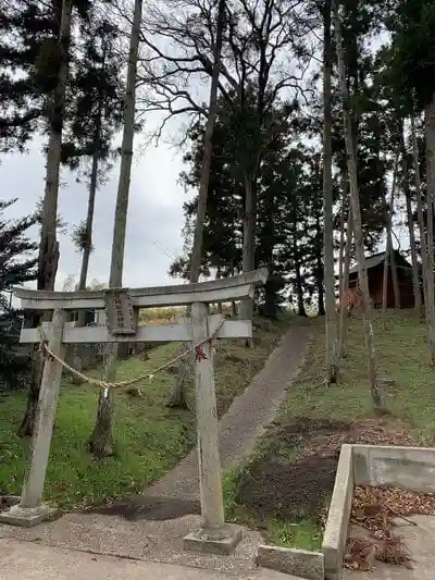 櫻岡稲荷神社の鳥居