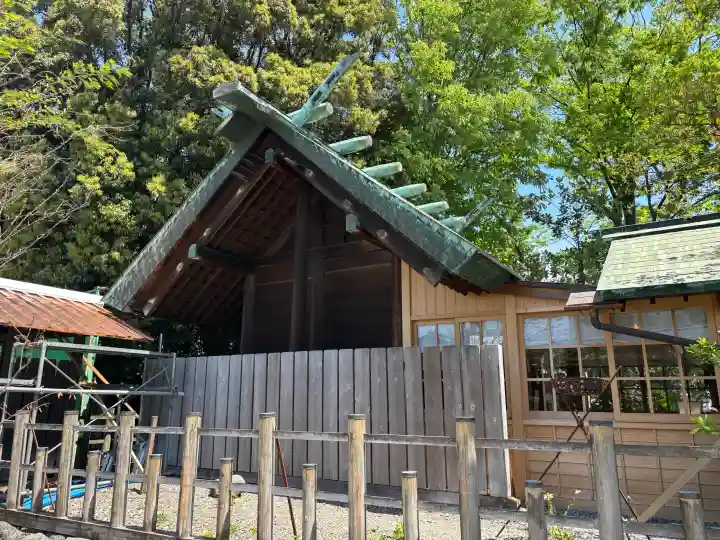 伊勢神社の{uncategorized: "未分類", other: "その他", undefined: "問題あり", building: "その他建物", grave: "お墓", sacred_gate: "鳥居", guardian: "狛犬", statue: "像", buddha: "仏像", history: "歴史", nature: "自然", garden: "庭園", animal: "動物", pagoda: "塔", temizu: "手水舎", mountain_gate: "山門・神門", sanctuary: "本殿・本堂", subordinate: "末社・摂社", art: "芸術", scenery: "景色", jizo: "地蔵", ema: "絵馬", goshuin: "御朱印", omikuji: "おみくじ", items: "授与品その他", amulet: "お守り", goshuincho: "御朱印帳", eats: "食事", festival: "お祭り", votive_dance: "神楽", shichigosan: "七五三参", wedding: "結婚式", experience: "体験その他", initially: "初詣", around: "周辺", anti_infection: "感染症対策"}