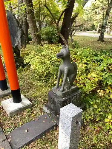 与次郎稲荷神社の狛犬