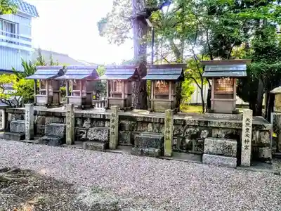 八幡社　春日社合殿の末社・摂社