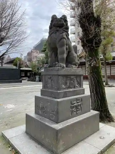 牛嶋神社の狛犬