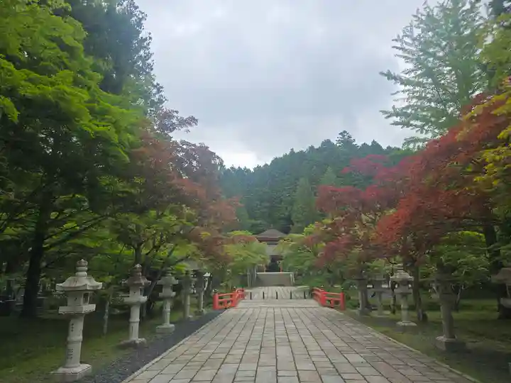 高野山金剛峯寺奥の院(和歌山県)