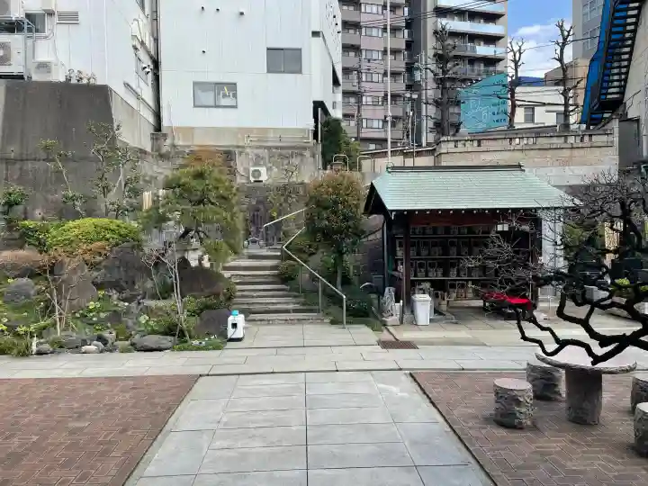 妙清寺の{uncategorized: "未分類", other: "その他", undefined: "問題あり", building: "その他建物", grave: "お墓", sacred_gate: "鳥居", guardian: "狛犬", statue: "像", buddha: "仏像", history: "歴史", nature: "自然", garden: "庭園", animal: "動物", pagoda: "塔", temizu: "手水舎", mountain_gate: "山門・神門", sanctuary: "本殿・本堂", subordinate: "末社・摂社", art: "芸術", scenery: "景色", jizo: "地蔵", ema: "絵馬", goshuin: "御朱印", omikuji: "おみくじ", items: "授与品その他", amulet: "お守り", goshuincho: "御朱印帳", eats: "食事", festival: "お祭り", votive_dance: "神楽", shichigosan: "七五三参", wedding: "結婚式", experience: "体験その他", initially: "初詣", around: "周辺", anti_infection: "感染症対策"}