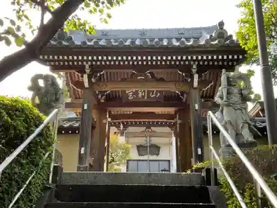 観福寺の山門・神門