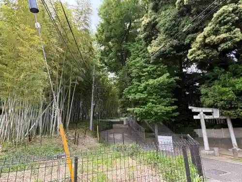 久地神社の{uncategorized: "未分類", other: "その他", undefined: "問題あり", building: "その他建物", grave: "お墓", sacred_gate: "鳥居", guardian: "狛犬", statue: "像", buddha: "仏像", history: "歴史", nature: "自然", garden: "庭園", animal: "動物", pagoda: "塔", temizu: "手水舎", mountain_gate: "山門・神門", sanctuary: "本殿・本堂", subordinate: "末社・摂社", art: "芸術", scenery: "景色", jizo: "地蔵", ema: "絵馬", goshuin: "御朱印", omikuji: "おみくじ", items: "授与品その他", amulet: "お守り", goshuincho: "御朱印帳", eats: "食事", festival: "お祭り", votive_dance: "神楽", shichigosan: "七五三参", wedding: "結婚式", experience: "体験その他", initially: "初詣", around: "周辺", anti_infection: "感染症対策"}