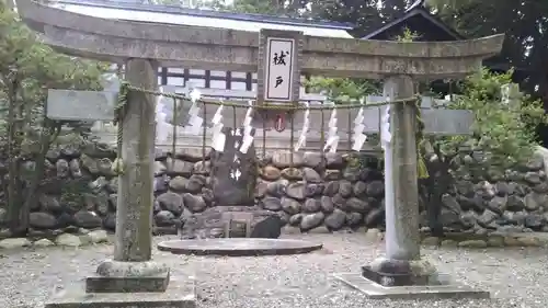 鳴雷神社の末社