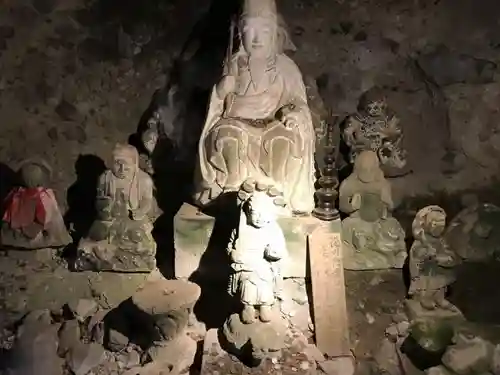 文殊仙寺の像