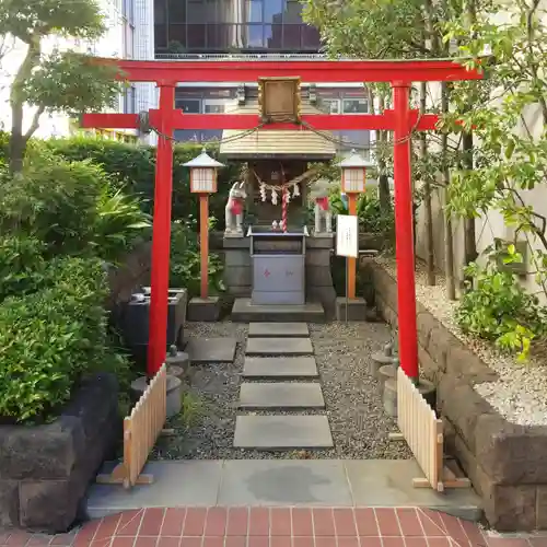 有楽稲荷神社の鳥居