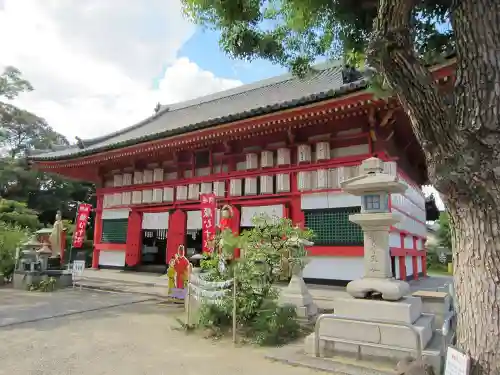 愛染堂勝鬘院の本殿・本堂