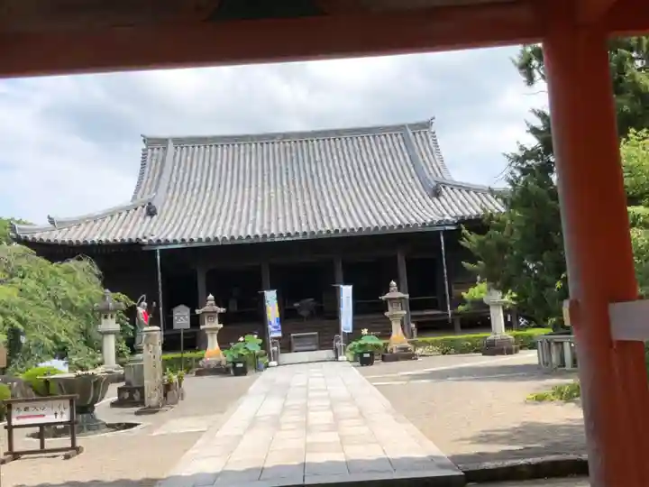 道成寺の本殿・本堂
