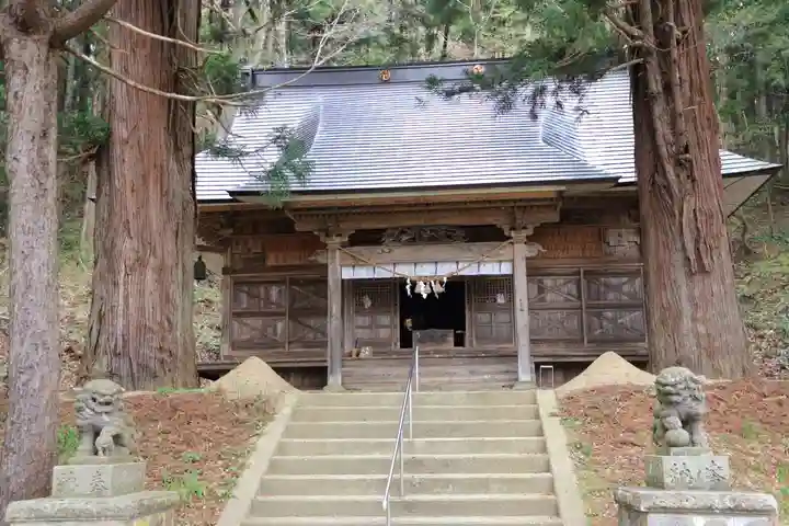 白幡八幡神社の本殿・本堂
