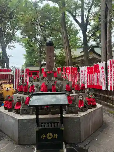 豊川稲荷東京別院の{uncategorized: "未分類", other: "その他", undefined: "問題あり", building: "その他建物", grave: "お墓", sacred_gate: "鳥居", guardian: "狛犬", statue: "像", buddha: "仏像", history: "歴史", nature: "自然", garden: "庭園", animal: "動物", pagoda: "塔", temizu: "手水舎", mountain_gate: "山門・神門", sanctuary: "本殿・本堂", subordinate: "末社・摂社", art: "芸術", scenery: "景色", jizo: "地蔵", ema: "絵馬", goshuin: "御朱印", omikuji: "おみくじ", items: "授与品その他", amulet: "お守り", goshuincho: "御朱印帳", eats: "食事", festival: "お祭り", votive_dance: "神楽", shichigosan: "七五三参", wedding: "結婚式", experience: "体験その他", initially: "初詣", around: "周辺", anti_infection: "感染症対策"}