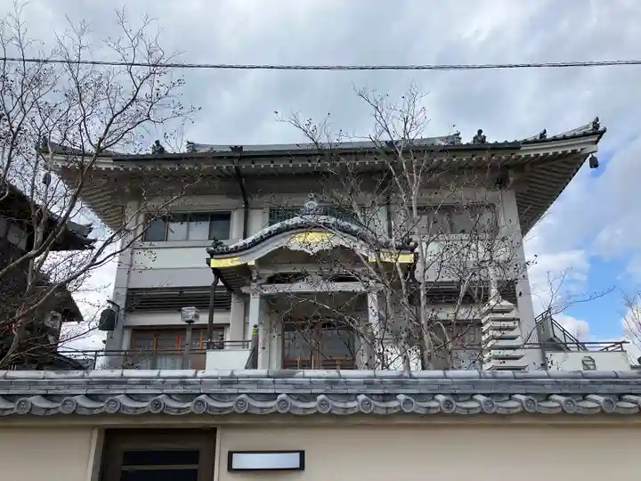 観音寺の本殿・本堂