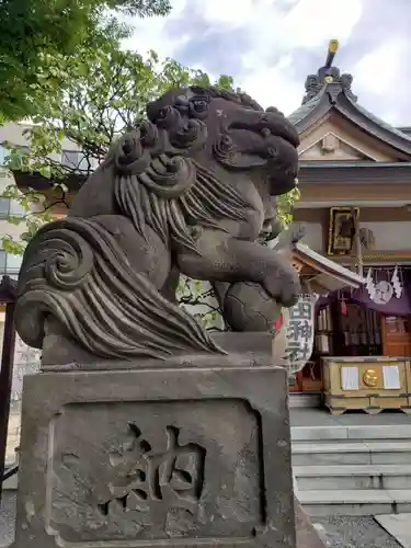 穏田神社の狛犬