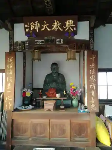 西栄寺の像