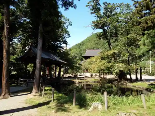 向嶽寺の庭園