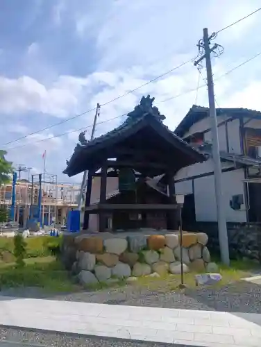 笠松別院の{uncategorized: "未分類", other: "その他", undefined: "問題あり", building: "その他建物", grave: "お墓", sacred_gate: "鳥居", guardian: "狛犬", statue: "像", buddha: "仏像", history: "歴史", nature: "自然", garden: "庭園", animal: "動物", pagoda: "塔", temizu: "手水舎", mountain_gate: "山門・神門", sanctuary: "本殿・本堂", subordinate: "末社・摂社", art: "芸術", scenery: "景色", jizo: "地蔵", ema: "絵馬", goshuin: "御朱印", omikuji: "おみくじ", items: "授与品その他", amulet: "お守り", goshuincho: "御朱印帳", eats: "食事", festival: "お祭り", votive_dance: "神楽", shichigosan: "七五三参", wedding: "結婚式", experience: "体験その他", initially: "初詣", around: "周辺", anti_infection: "感染症対策"}