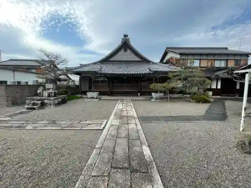 誓光寺の{uncategorized: "未分類", other: "その他", undefined: "問題あり", building: "その他建物", grave: "お墓", sacred_gate: "鳥居", guardian: "狛犬", statue: "像", buddha: "仏像", history: "歴史", nature: "自然", garden: "庭園", animal: "動物", pagoda: "塔", temizu: "手水舎", mountain_gate: "山門・神門", sanctuary: "本殿・本堂", subordinate: "末社・摂社", art: "芸術", scenery: "景色", jizo: "地蔵", ema: "絵馬", goshuin: "御朱印", omikuji: "おみくじ", items: "授与品その他", amulet: "お守り", goshuincho: "御朱印帳", eats: "食事", festival: "お祭り", votive_dance: "神楽", shichigosan: "七五三参", wedding: "結婚式", experience: "体験その他", initially: "初詣", around: "周辺", anti_infection: "感染症対策"}