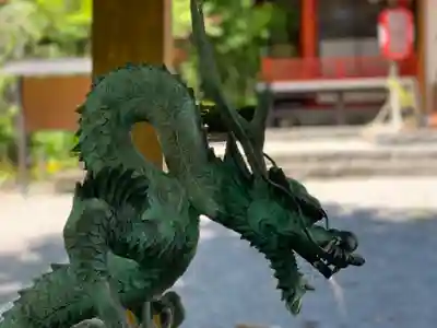 山中諏訪神社の手水舎