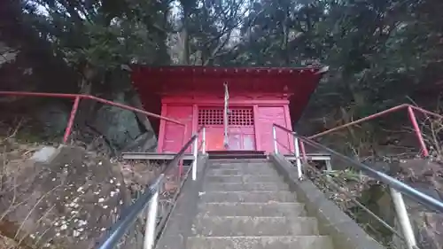 不動尊神社の本殿