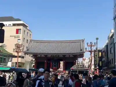 浅草寺の山門・神門