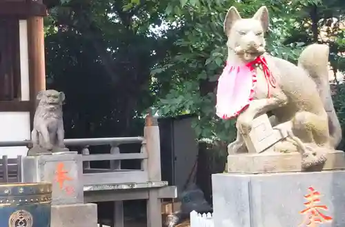 綾瀬稲荷神社の狛犬