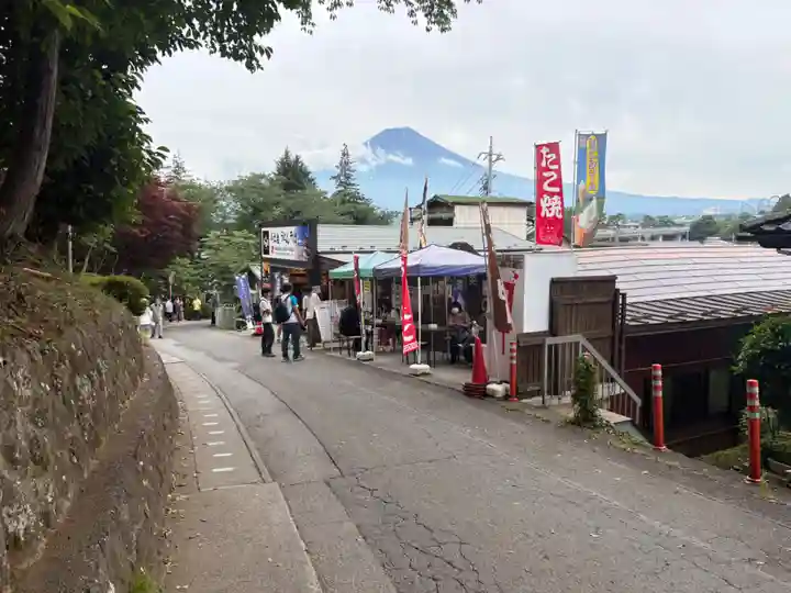 新倉富士浅間神社(山梨県)