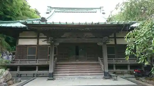 法勝寺の本殿・本堂