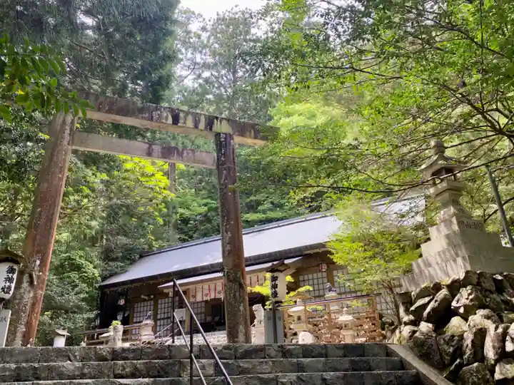 川上山若宮八幡宮の鳥居
